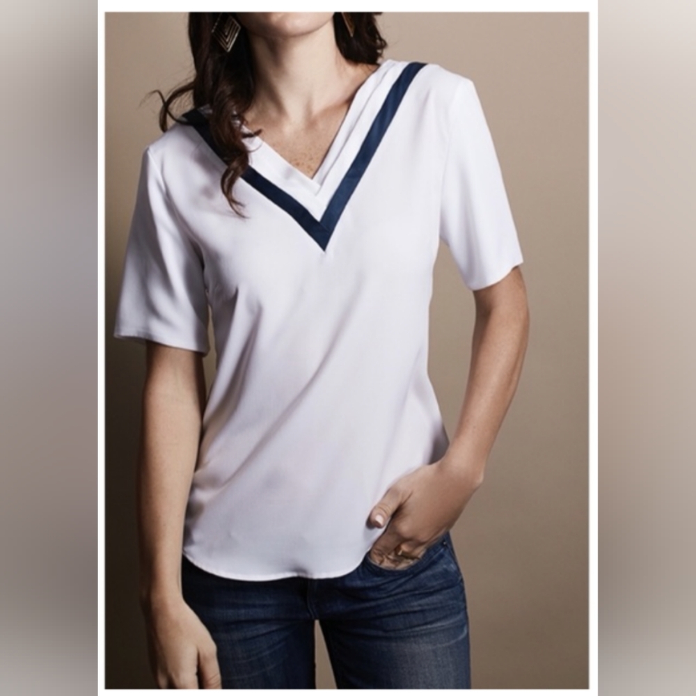 Elizabeth & Clarke sz 2 Unstainable Halifax white blouse, short-sleeve